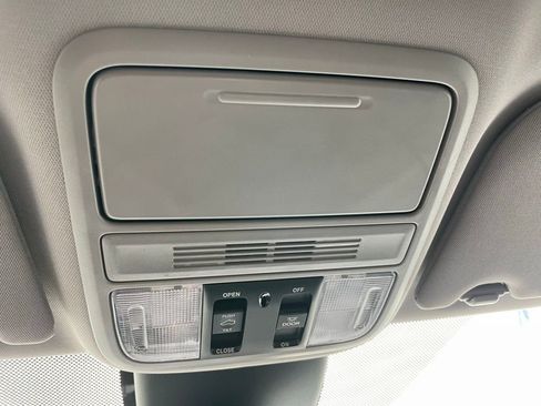 Used 2024 Honda Odyssey EX-L image 19