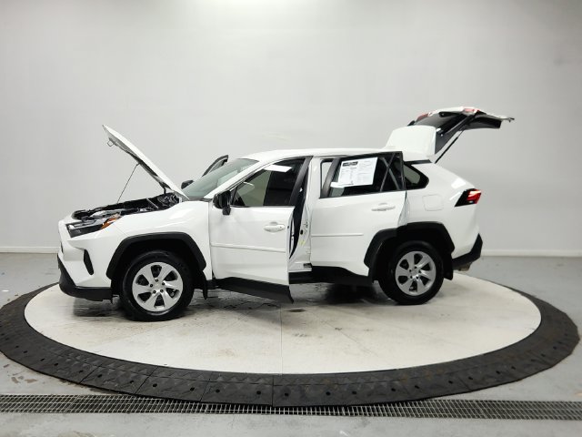 Used 2023 Toyota RAV4 LE AWD/4WD image 13