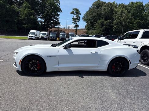 Used 2023 Chevrolet Camaro SS RWD image 4