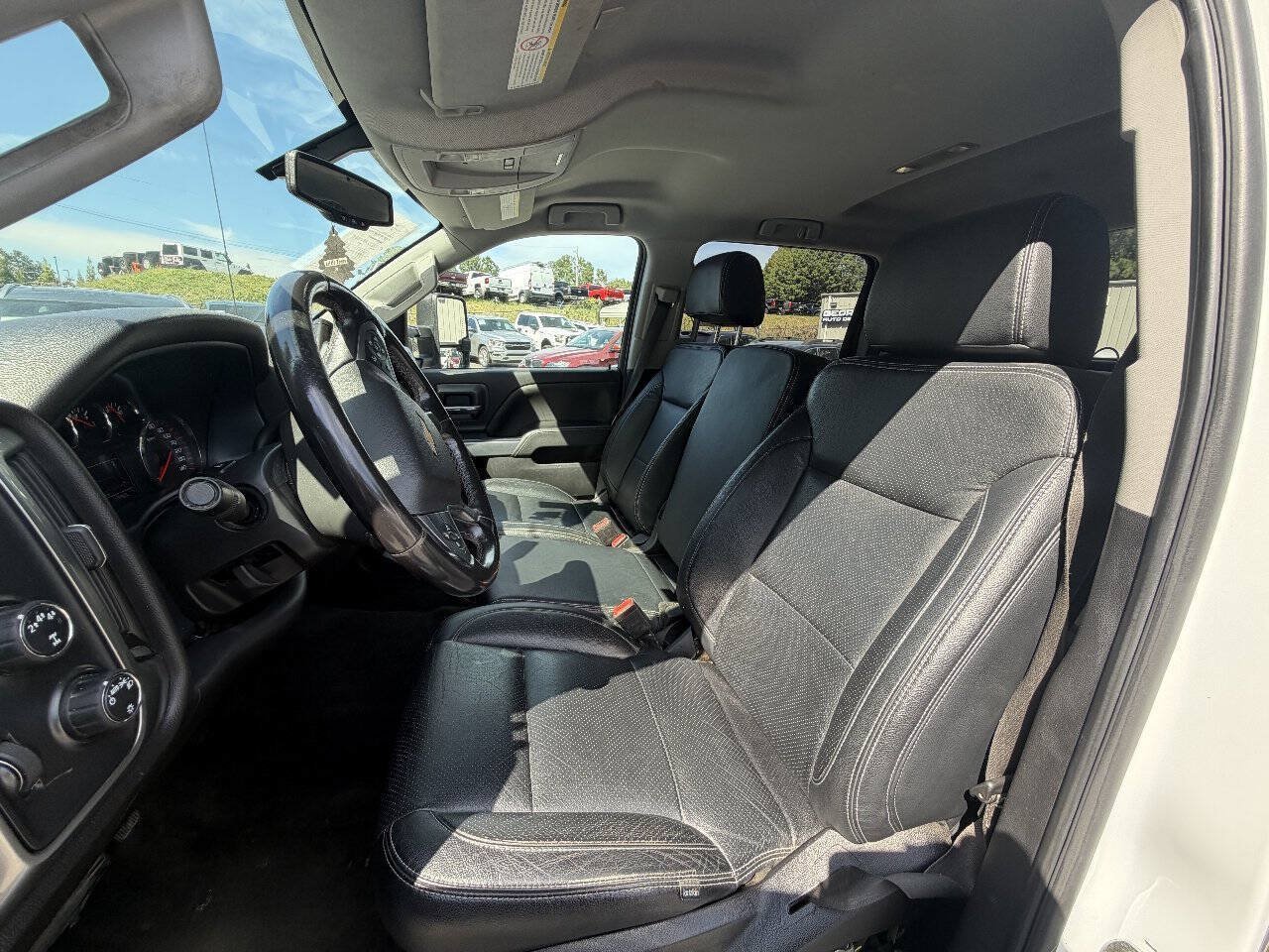 Used 2018 Chevrolet Silverado 2500 LT AWD/4WD image 9