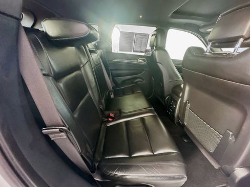 Used 2021 Jeep Grand Cherokee Limited AWD/4WD image 27