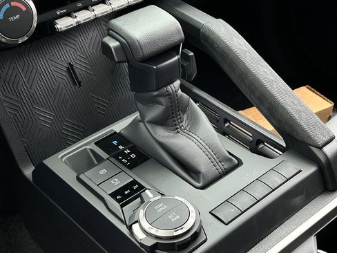 New 2026 Toyota Tacoma SR5 AWD/4WD image 17