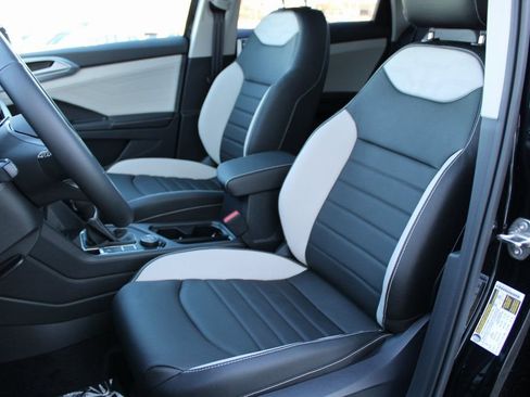 New 2026 Volkswagen Taos SEL AWD/4WD image 8