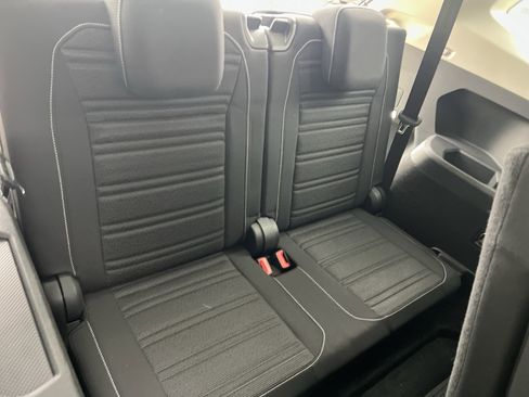 Certified 2024 Volkswagen Tiguan S FWD image 29