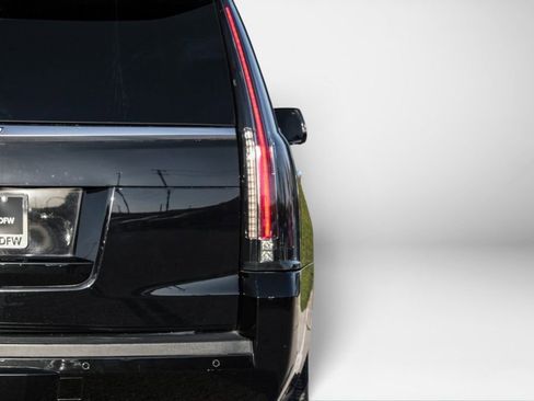 Used 2019 Cadillac Escalade Platinum image 55