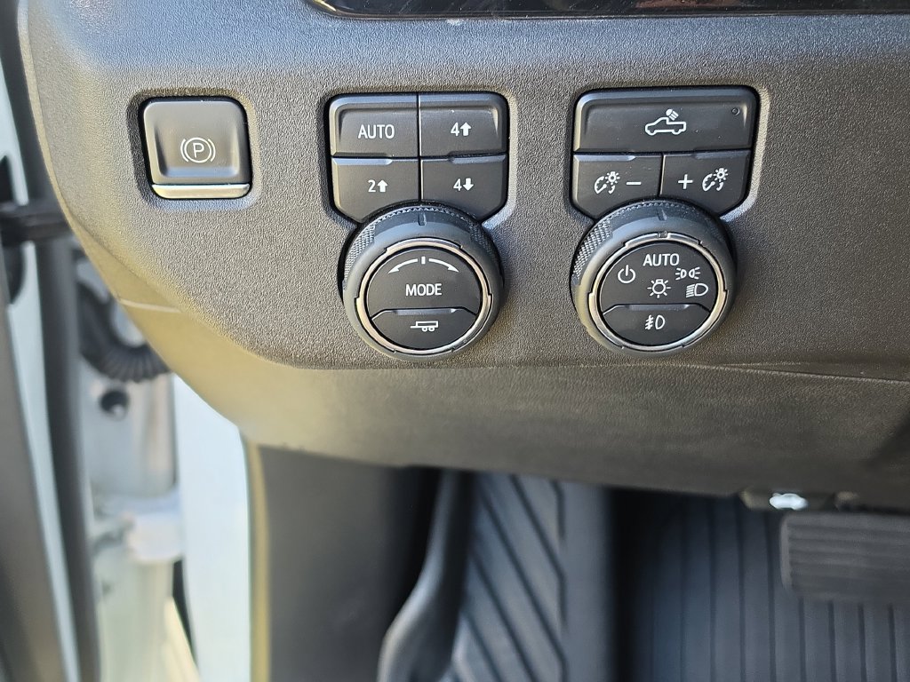 Used 2023 Chevrolet Silverado 1500 RST AWD/4WD image 19