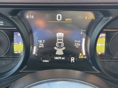 Certified 2025 Jeep Wrangler Unlimited Sahara w/ Safety Group AWD/4WD image 26