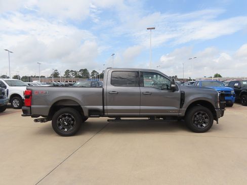 Certified 2024 Ford F250 Lariat w/ Lariat Ultimate Package AWD/4WD image 8