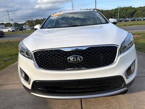 Used 2018 Kia Sorento EX FWD image 3
