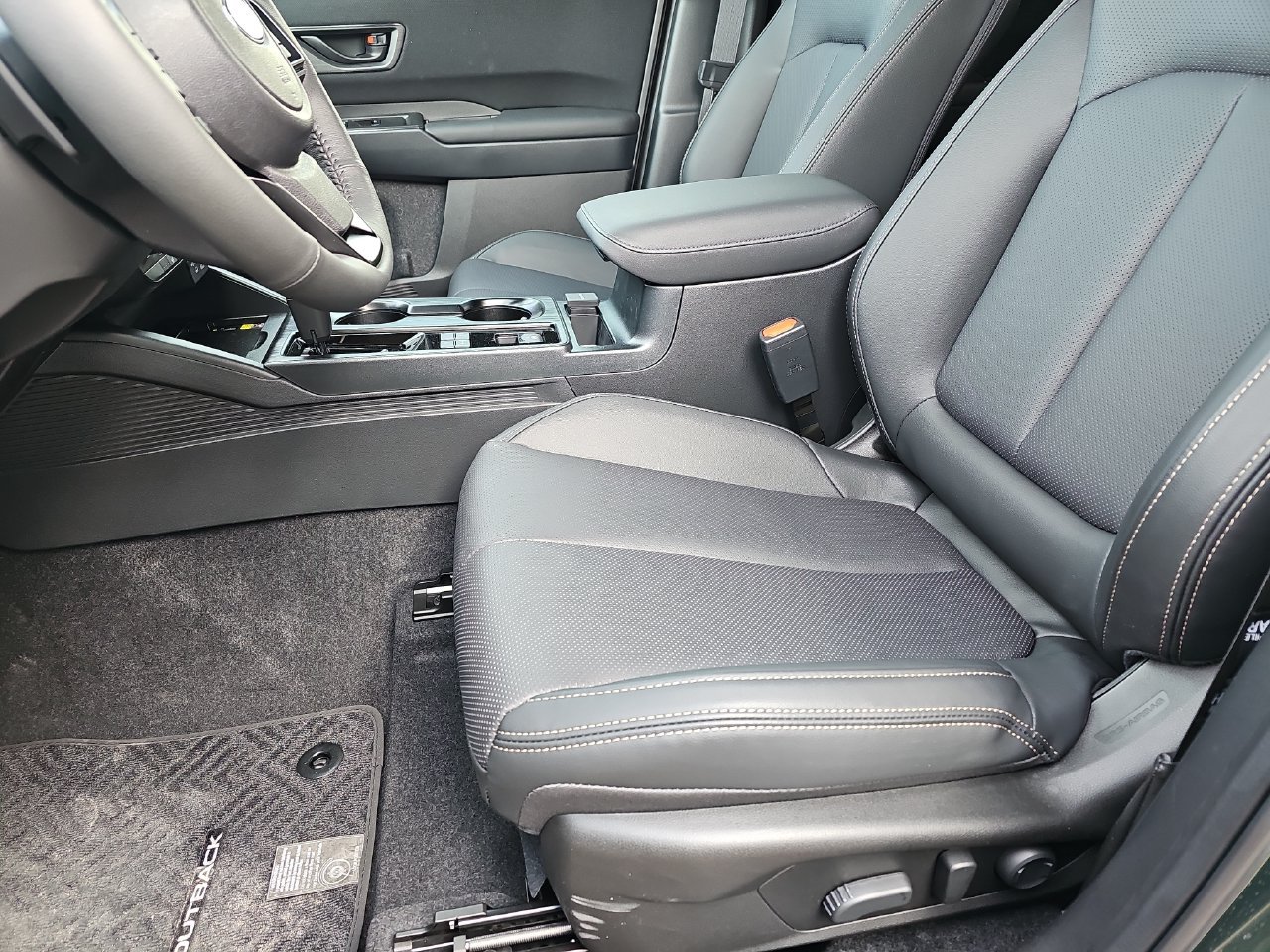New 2026 Subaru Outback Limited AWD/4WD image 15