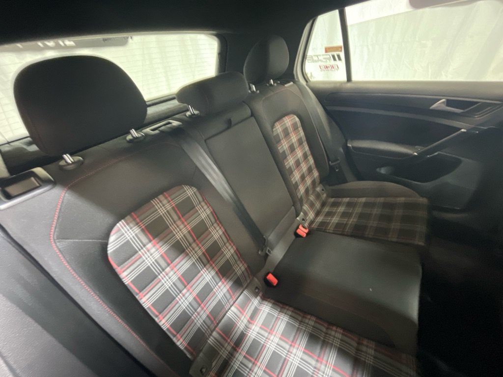 Used 2020 Volkswagen Golf 4-Door FWD image 32
