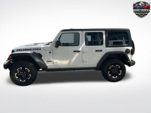 Certified 2025 Jeep Wrangler Unlimited Rubicon AWD/4WD image 3