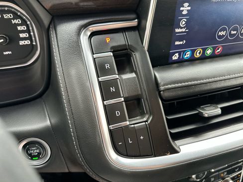 Used 2021 GMC Yukon SLE AWD/4WD image 19
