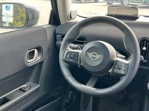 Used 2025 MINI Cooper S FWD image 10