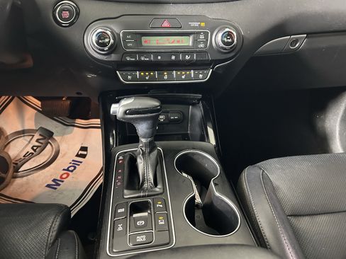 Used 2019 Kia Sorento SX w/ SX Touring Package image 26