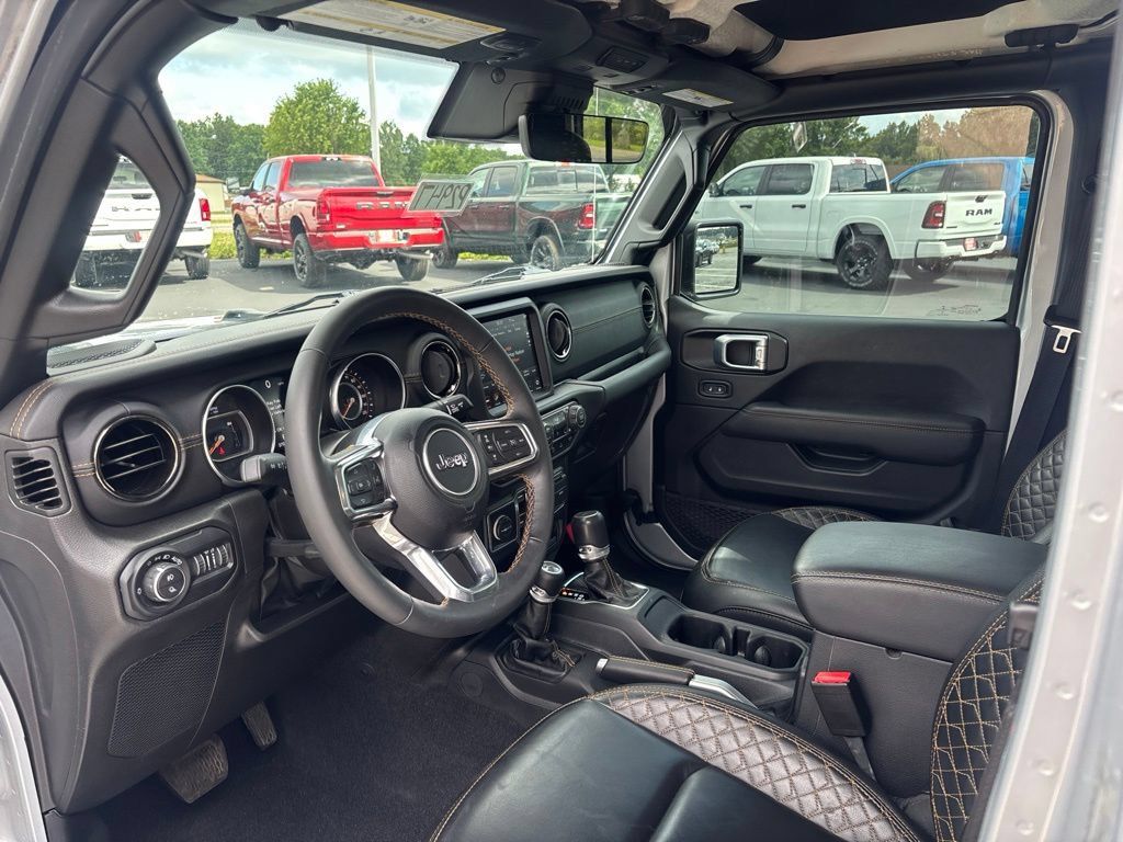 Used 2022 Jeep Gladiator Overland AWD/4WD image 12
