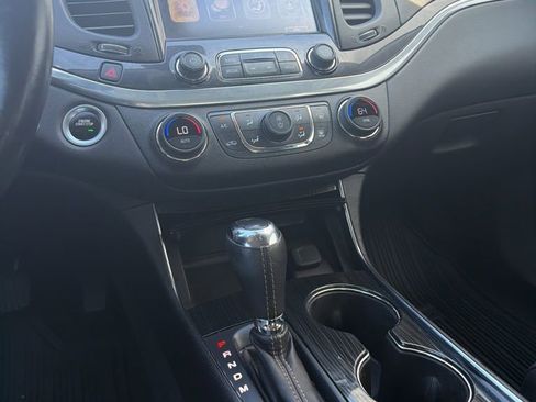 Used 2019 Chevrolet Impala LT w/ LT Convenience Package image 14