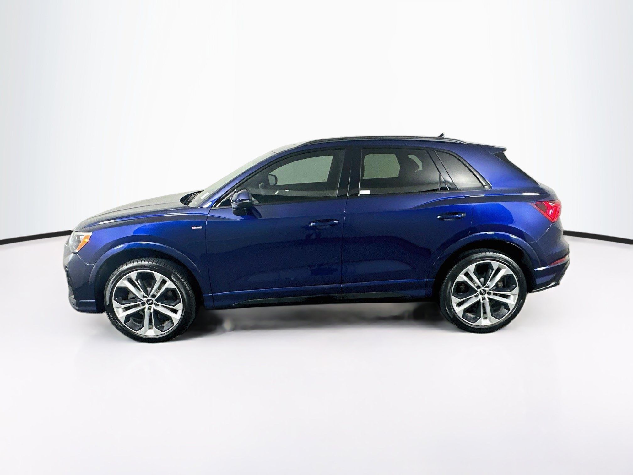 Used 2021 Audi Q3 2.0T Premium AWD/4WD image 4