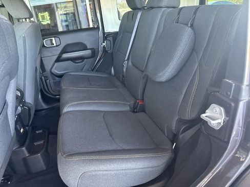 Used 2025 Jeep Wrangler Unlimited Sahara w/ Safety Group AWD/4WD image 9