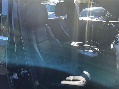 Used 2022 Mercedes-Benz GLE 350 4MATIC w/ Premium Package image 29
