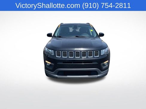 Used 2020 Jeep Compass Latitude FWD image 3