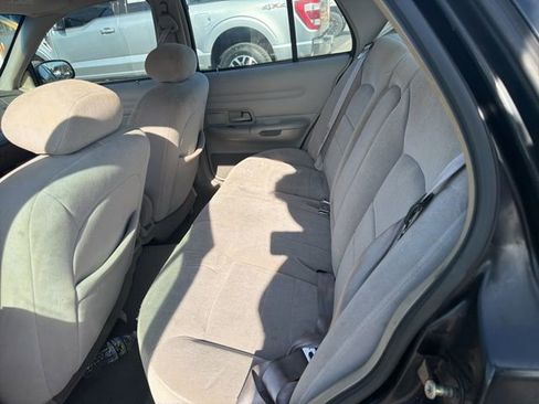 Used 1999 Ford Crown Victoria LX image 17