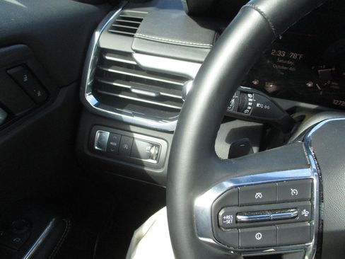 Used 2025 GMC Acadia Elevation image 45