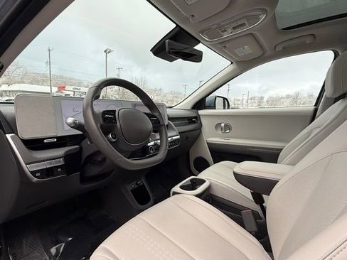 Used 2024 Hyundai Ioniq 5 Limited image 14