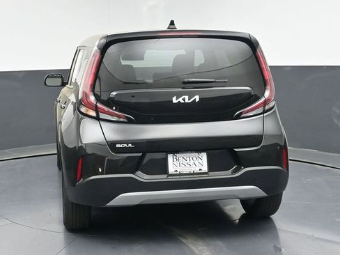 Used 2025 Kia Soul LX w/ LX Technology Package FWD image 41
