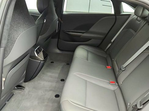 Used 2023 Lucid Air Touring image 18