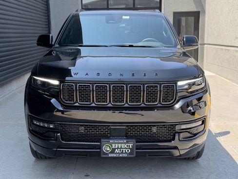 Used 2024 Jeep Wagoneer L Series II AWD/4WD image 4