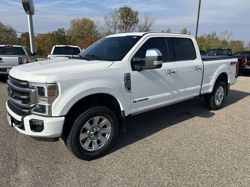 Used 2022 Ford F350 Platinum w/ FX4 Off-Road Package image 3