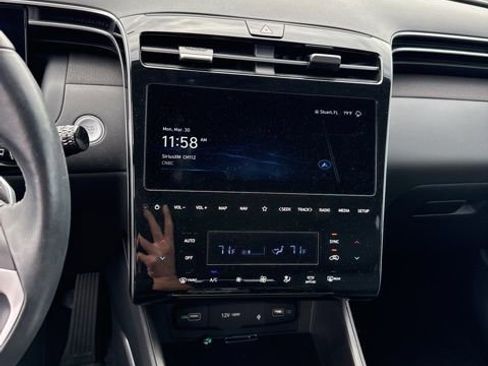 Used 2023 Hyundai Tucson Limited image 2