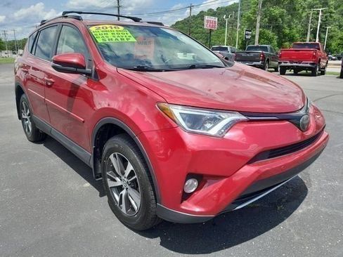 Used 2016 Toyota RAV4 XLE w/ Convenience Package AWD/4WD image 3