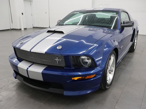 Used 2008 Ford Mustang GT RWD image 7