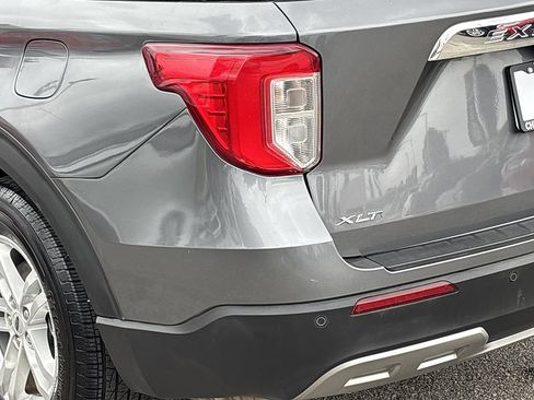 Used 2023 Ford Explorer XLT w/ Equipment Group 202A RWD image 5
