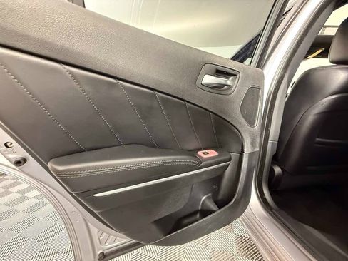 Used 2015 Dodge Charger SXT w/ Premium Group image 22