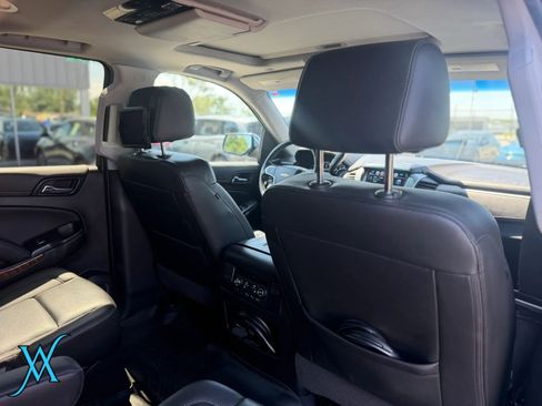 Used 2019 Chevrolet Suburban Premier AWD/4WD image 19