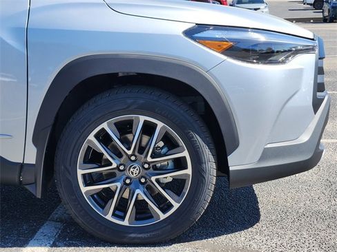 New 2026 Toyota Corolla Cross XLE image 5
