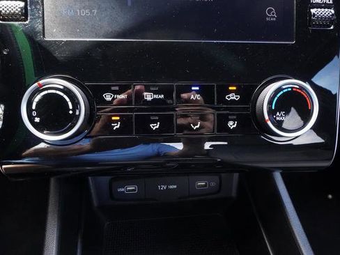 Used 2023 Hyundai Santa Cruz SE image 23