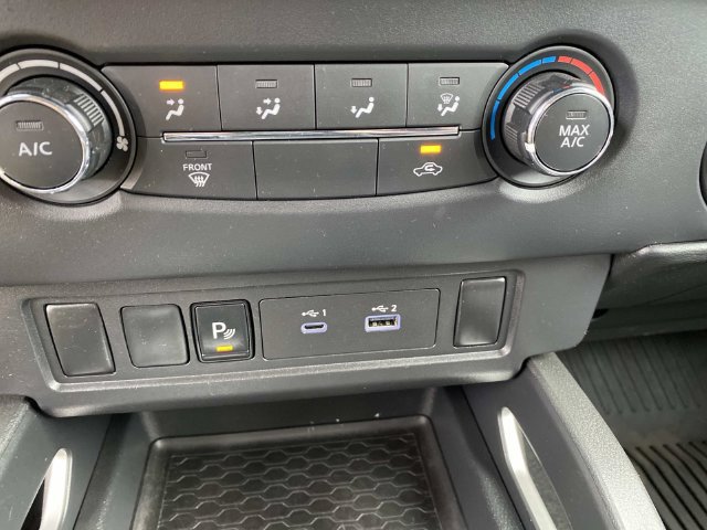 Used 2023 Nissan Frontier SV w/ Technology Package AWD/4WD image 10
