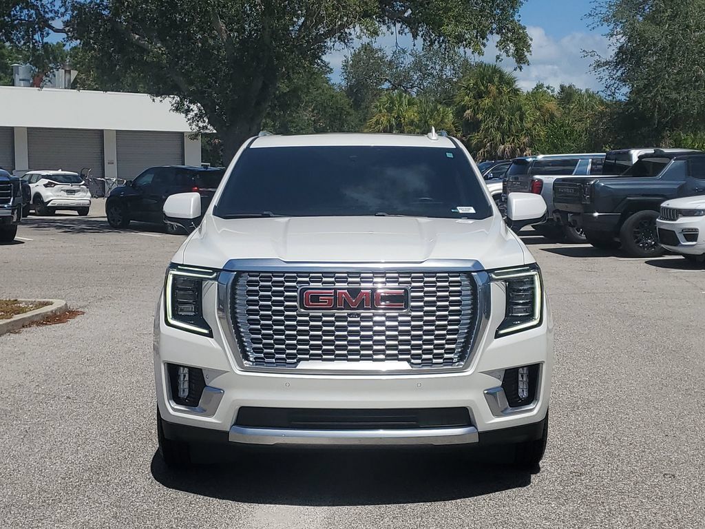Certified 2024 GMC Yukon XL Denali w/ Denali Reserve Package AWD/4WD image 2