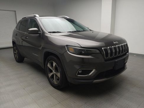 Used 2019 Jeep Cherokee Limited image 11