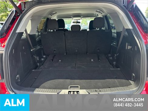 Used 2024 Ford Explorer XLT RWD image 23
