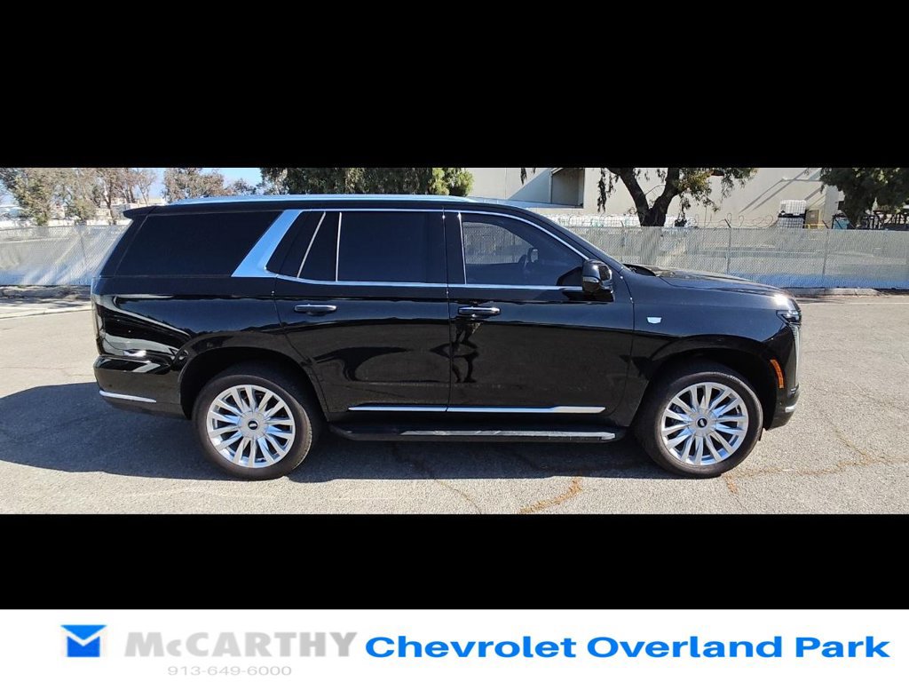 Used 2025 Cadillac Escalade Luxury AWD/4WD image 6