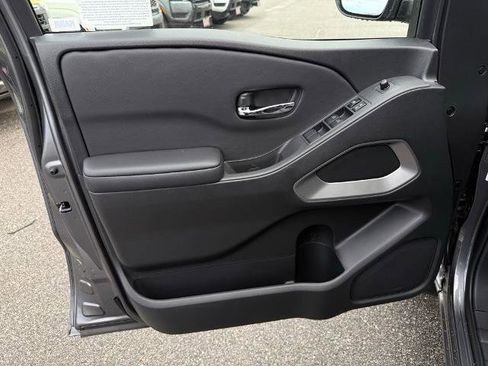 New 2026 Nissan Frontier SV w/ Tow Package image 18