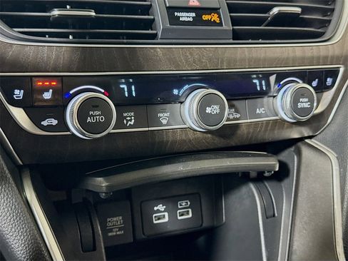 Used 2021 Honda Accord Touring image 14