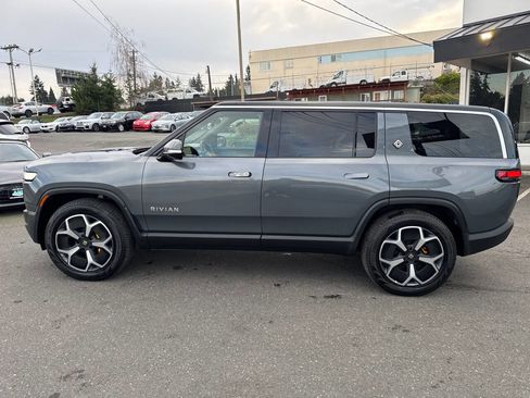 Used 2023 Rivian R1S Adventure image 3