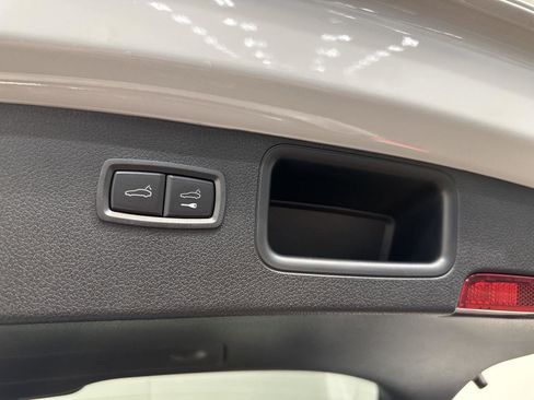New 2026 Porsche Macan GTS AWD/4WD image 38