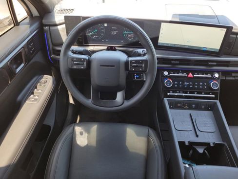 Certified 2025 Hyundai Santa Fe Calligraphy image 16